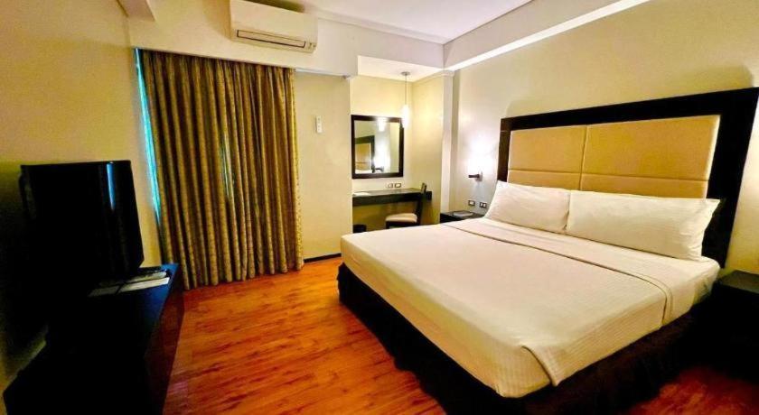 มอลเบอรี สวีท บิสซิเนส โฮเต็ล Hotel คากายันเดโอโร ภายนอก รูปภาพ