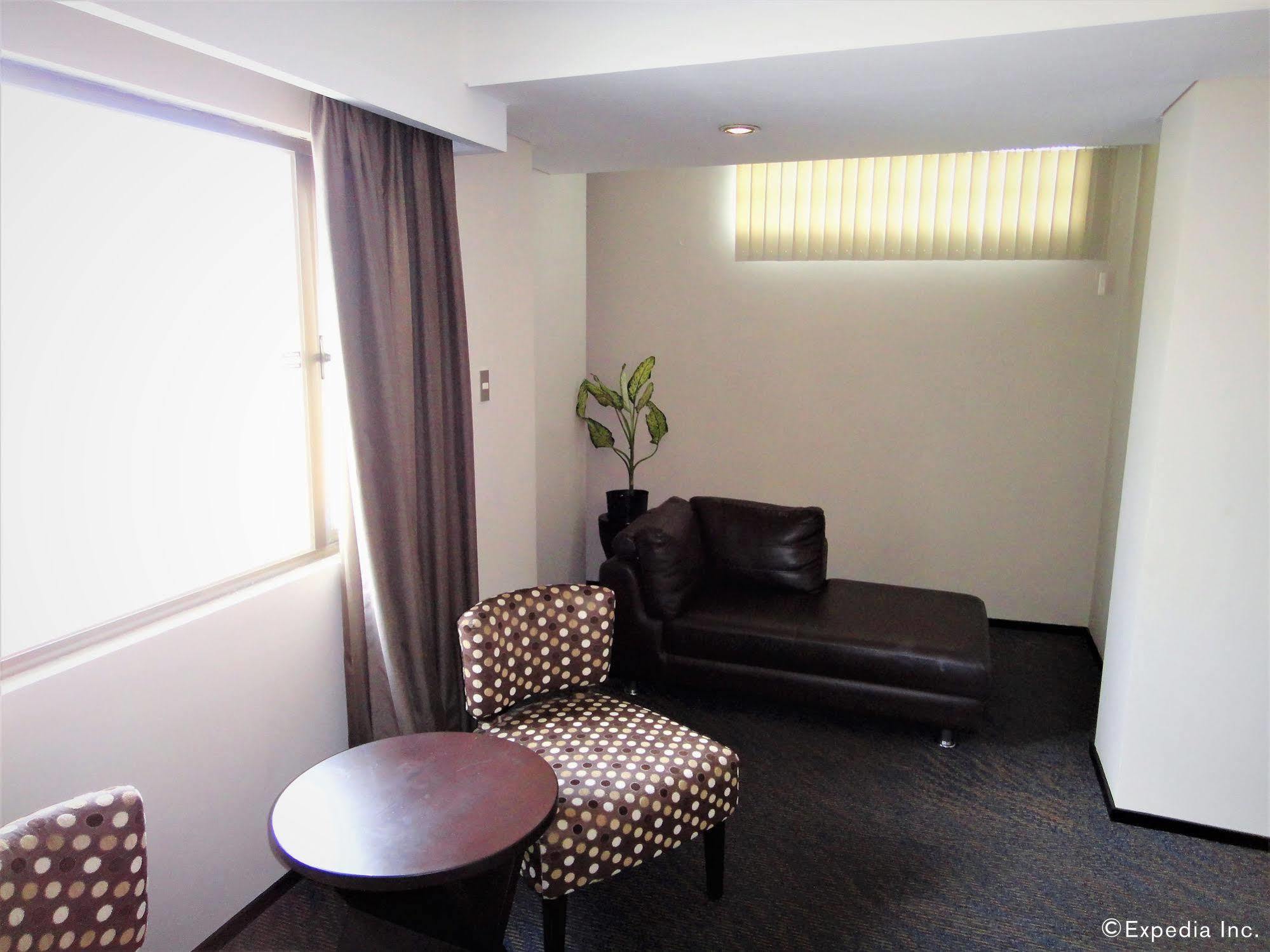 มอลเบอรี สวีท บิสซิเนส โฮเต็ล Hotel คากายันเดโอโร ภายนอก รูปภาพ